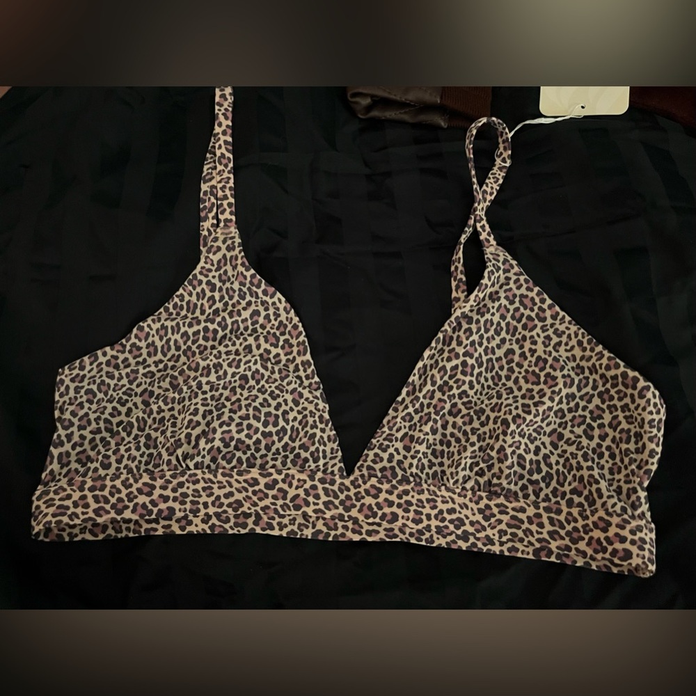 New L Fabletics Naked Feel Triangle Bralette Dusty Rose Leopard Spot Bra NWT